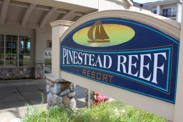Pinestead Reef Resort